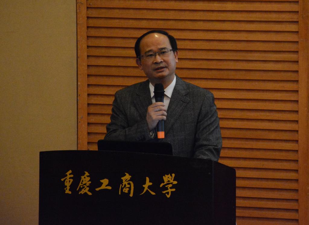 管理学院院长梅洪常教授致辞